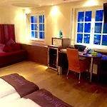 Wirtshaus & Landsknecht 3* מירבוש